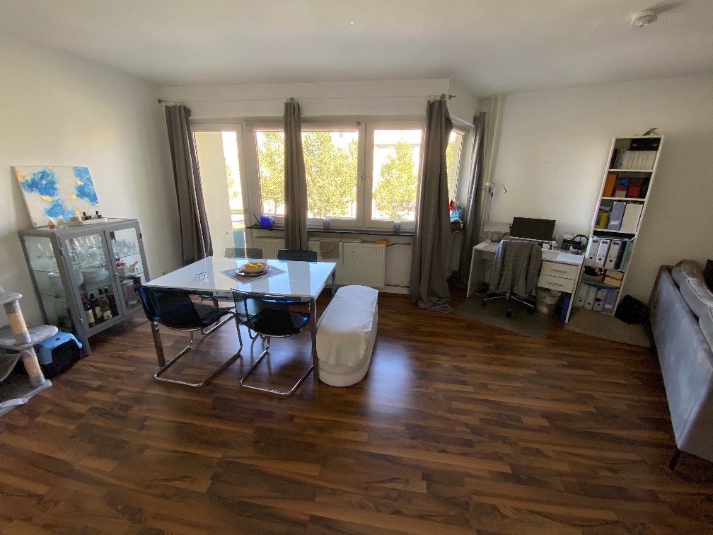 MA, Augustaanlage: Nettes Appartement mit kleiner Küche und Balkon