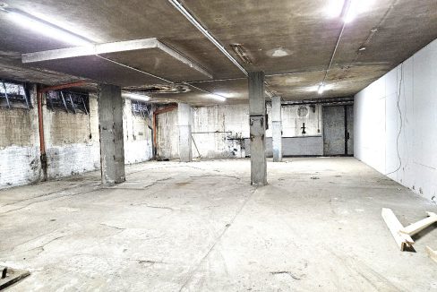 Halle 1