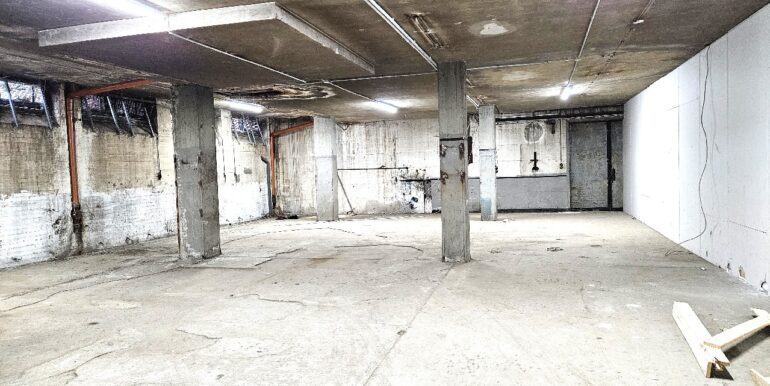 Halle 1